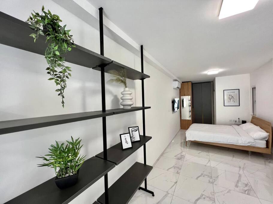 Luxurious Apartment Next To The Sea Gzira Buitenkant foto