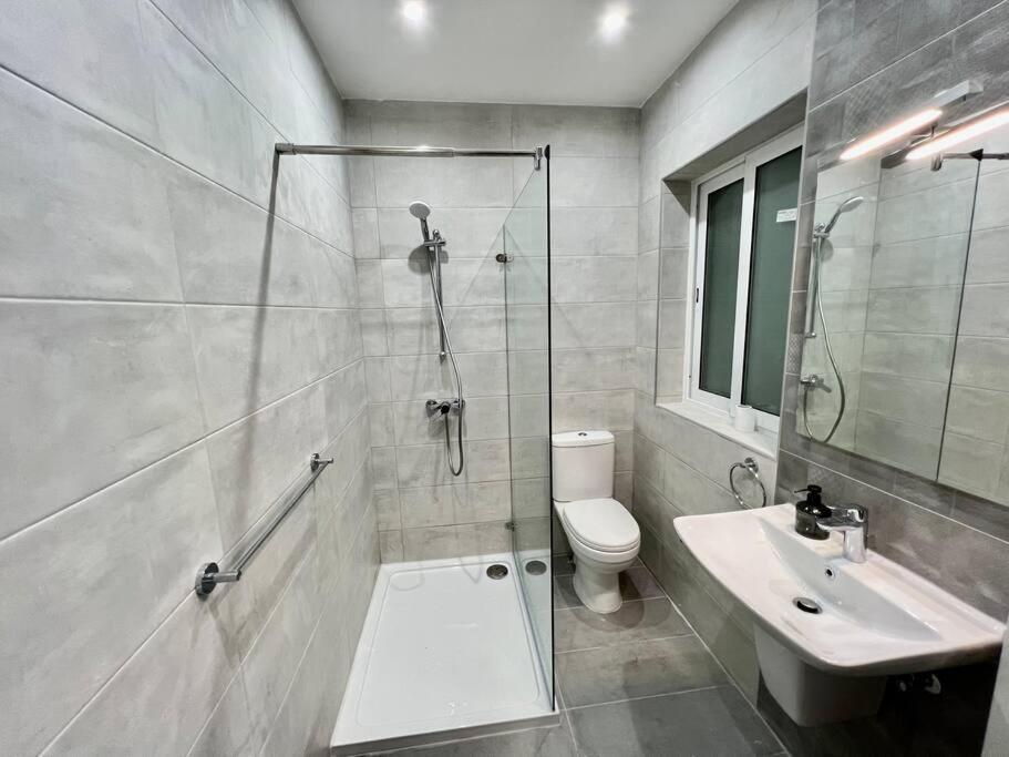 Luxurious Apartment Next To The Sea Gzira Buitenkant foto